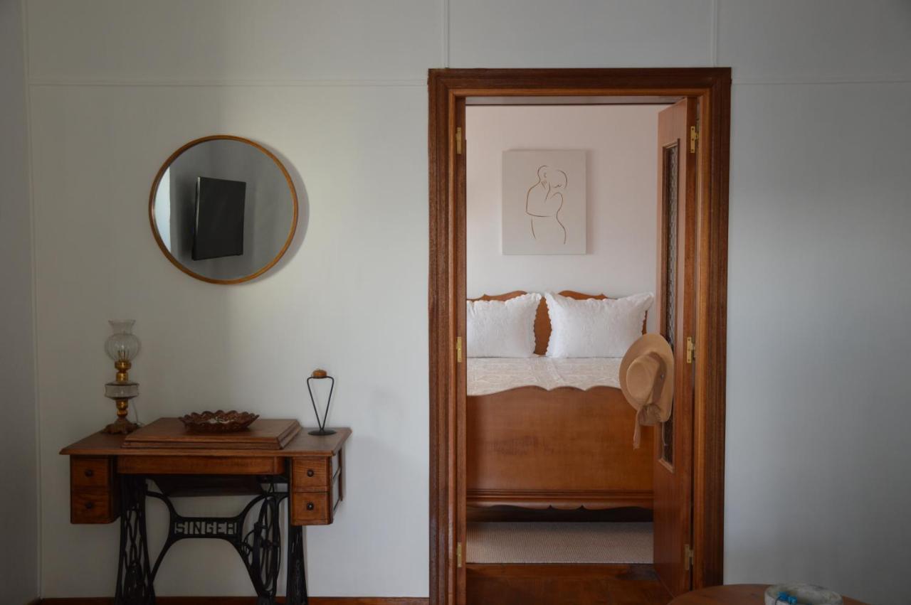 Rhyolite Apartment Τριοβάσαλος Εξωτερικό φωτογραφία
